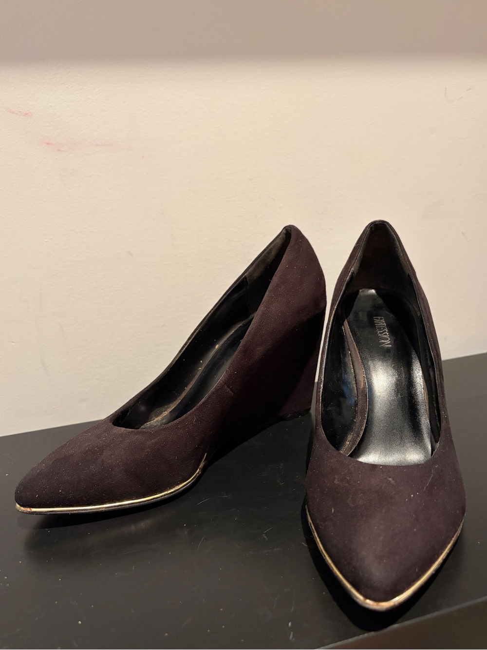 Women's Pointed Toe Wedge Pumps in black suede with Gold Trim size 8